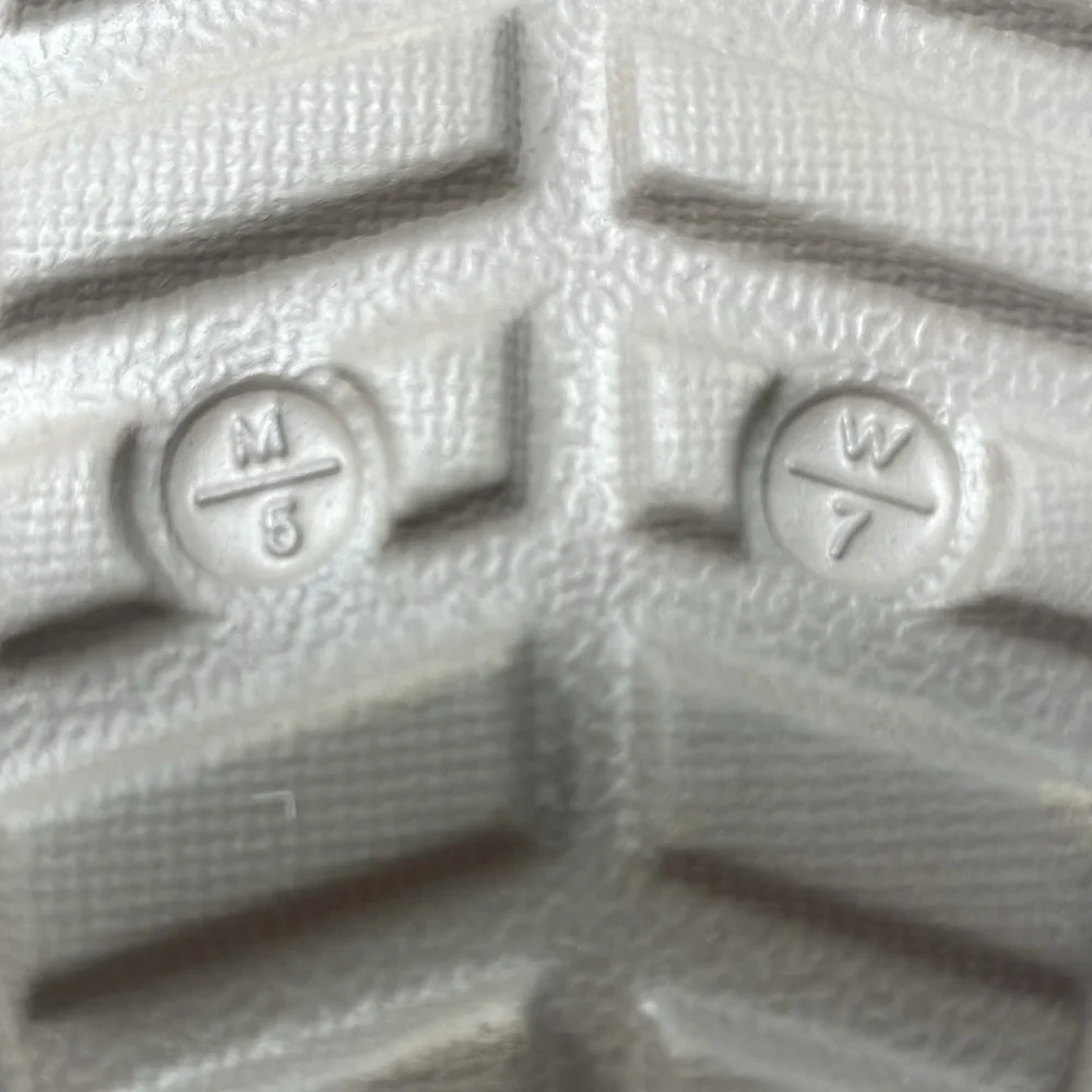 New Crocs Women Brown Shoes Size 7 - Picture 6 of 6